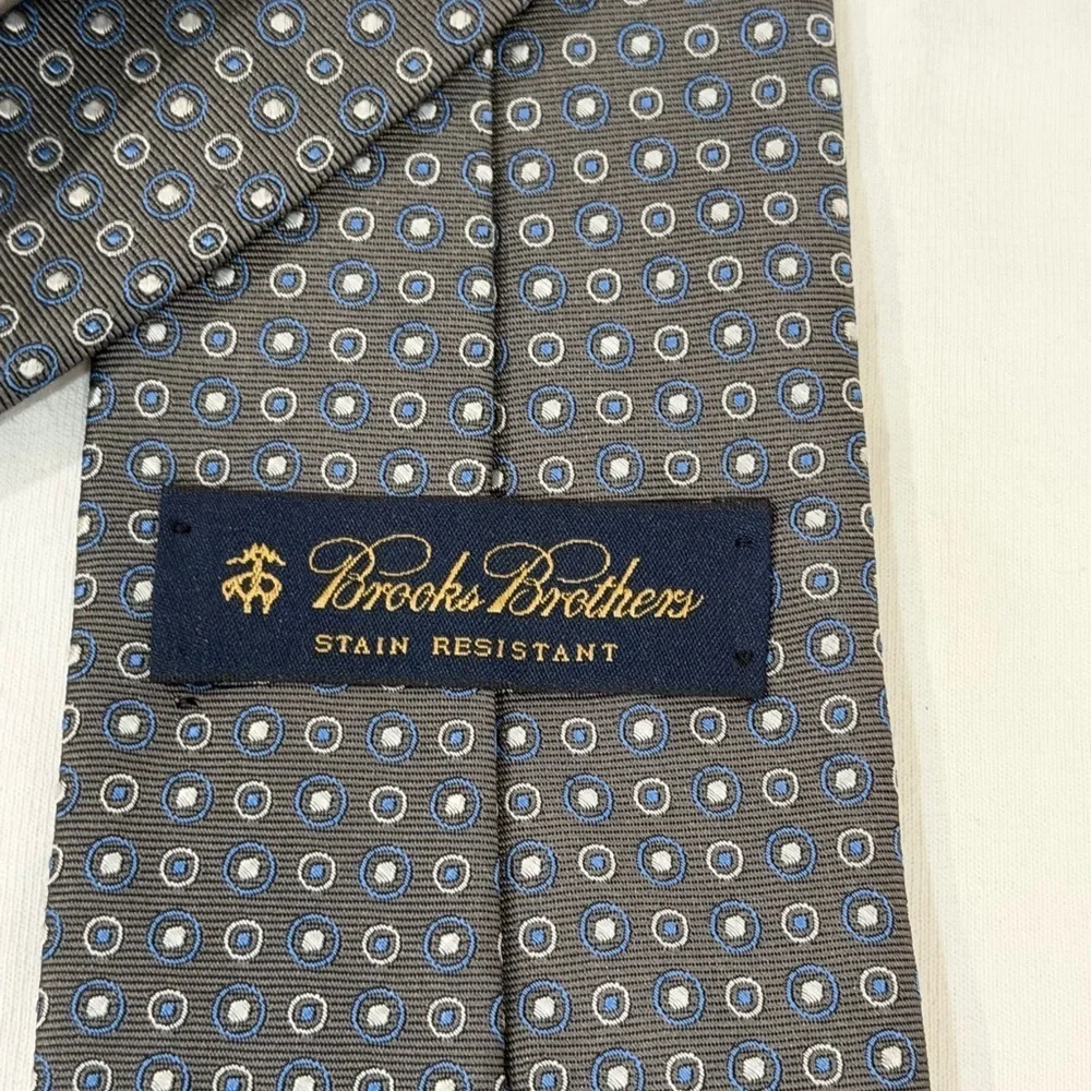 NWT Brooks Brothers Stain Resistant Blue and Gray Patterned 100% Silk Tie